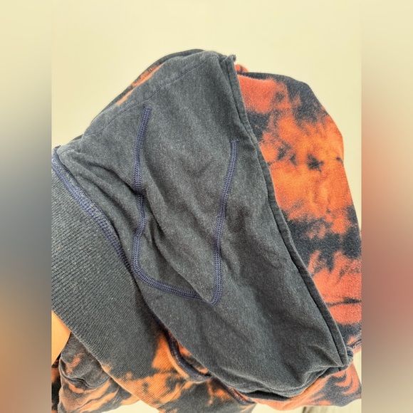 Lululemon Bleached Tie-Dyed Funnel Neck Hoodie - Picture 14 of 15
